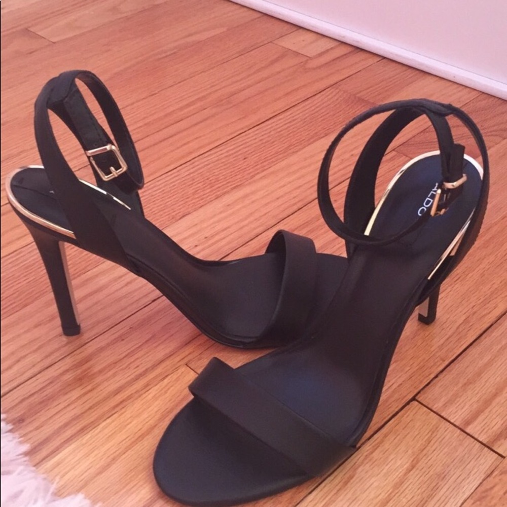 Aldo Brand size 8 black heels